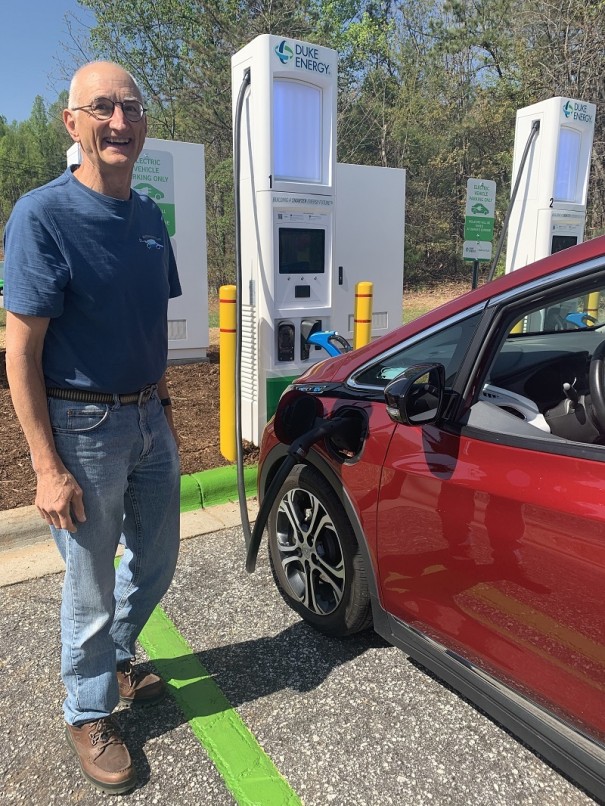 Joe Baum charges his Chevy Bolt at new station in Saluda