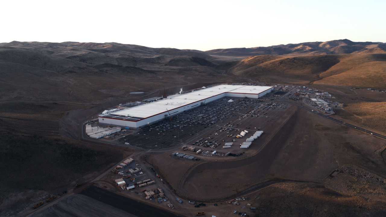 Tesla Giga Nevada (Tesla Gigafactory 1)